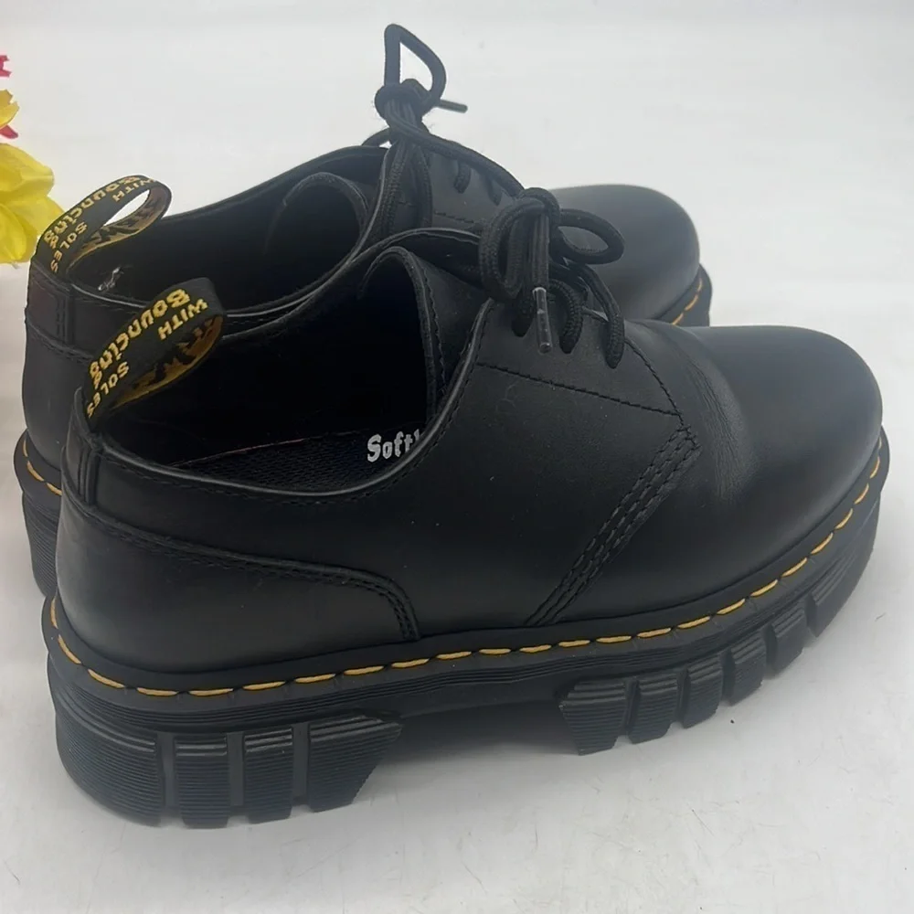 Dr. Martens NWOT Audrick 3 Eye Shoe Platform Oxford EU Size 41 DOC4729